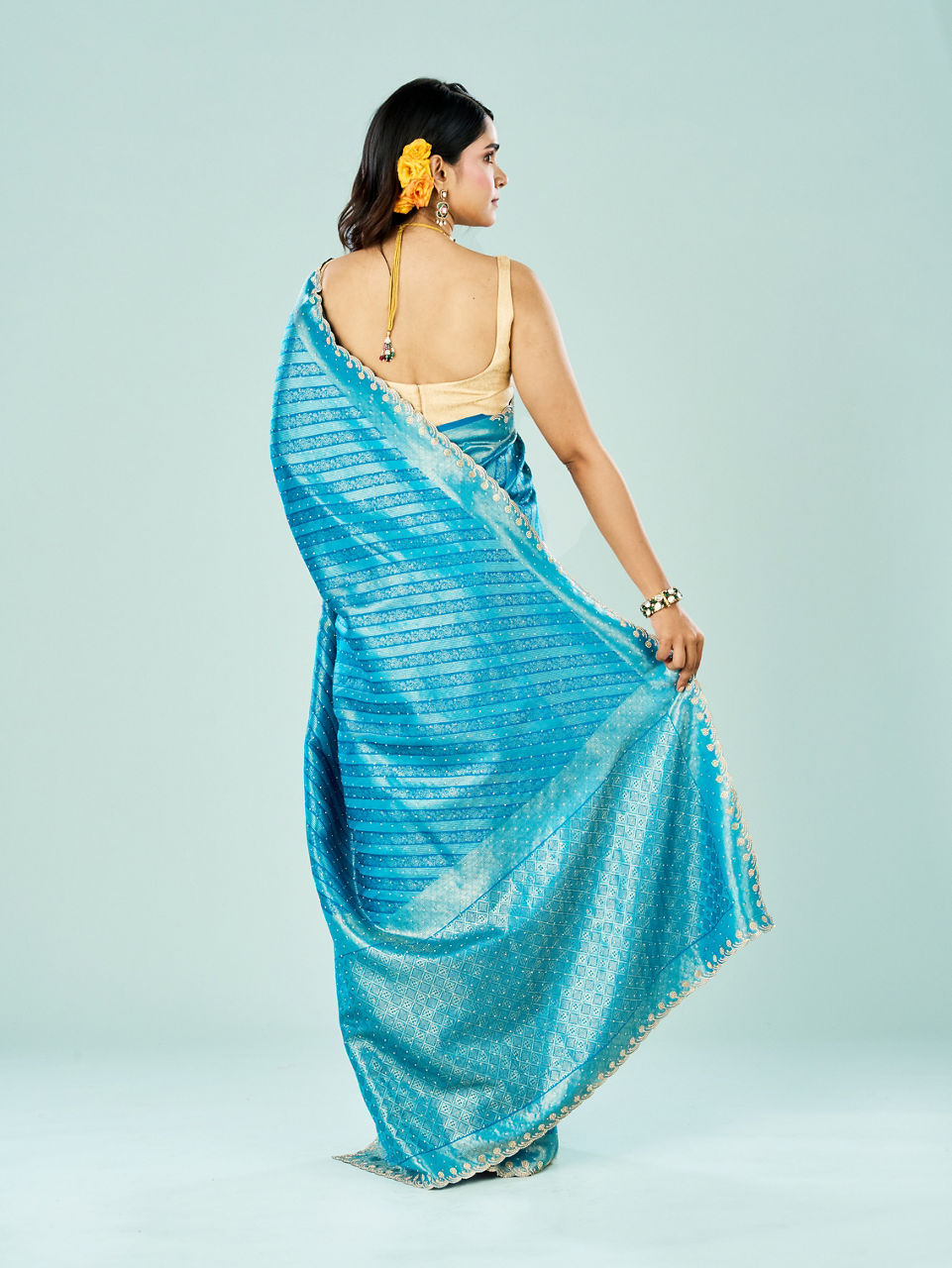 Mohey Women Blue Elegance Saree