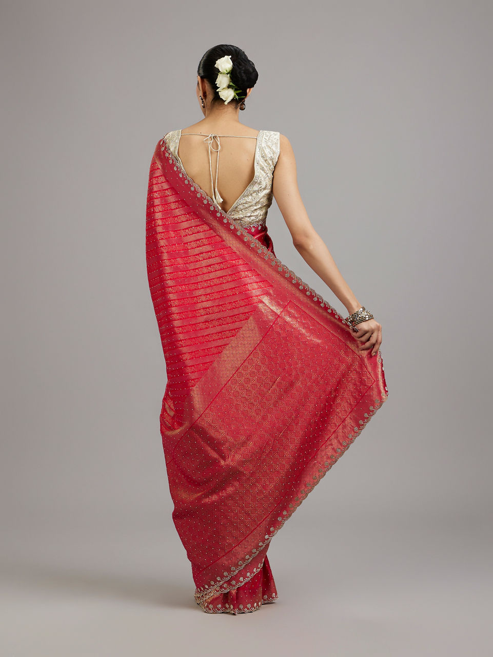 Mohey Women Regalia Rani Silk Saree