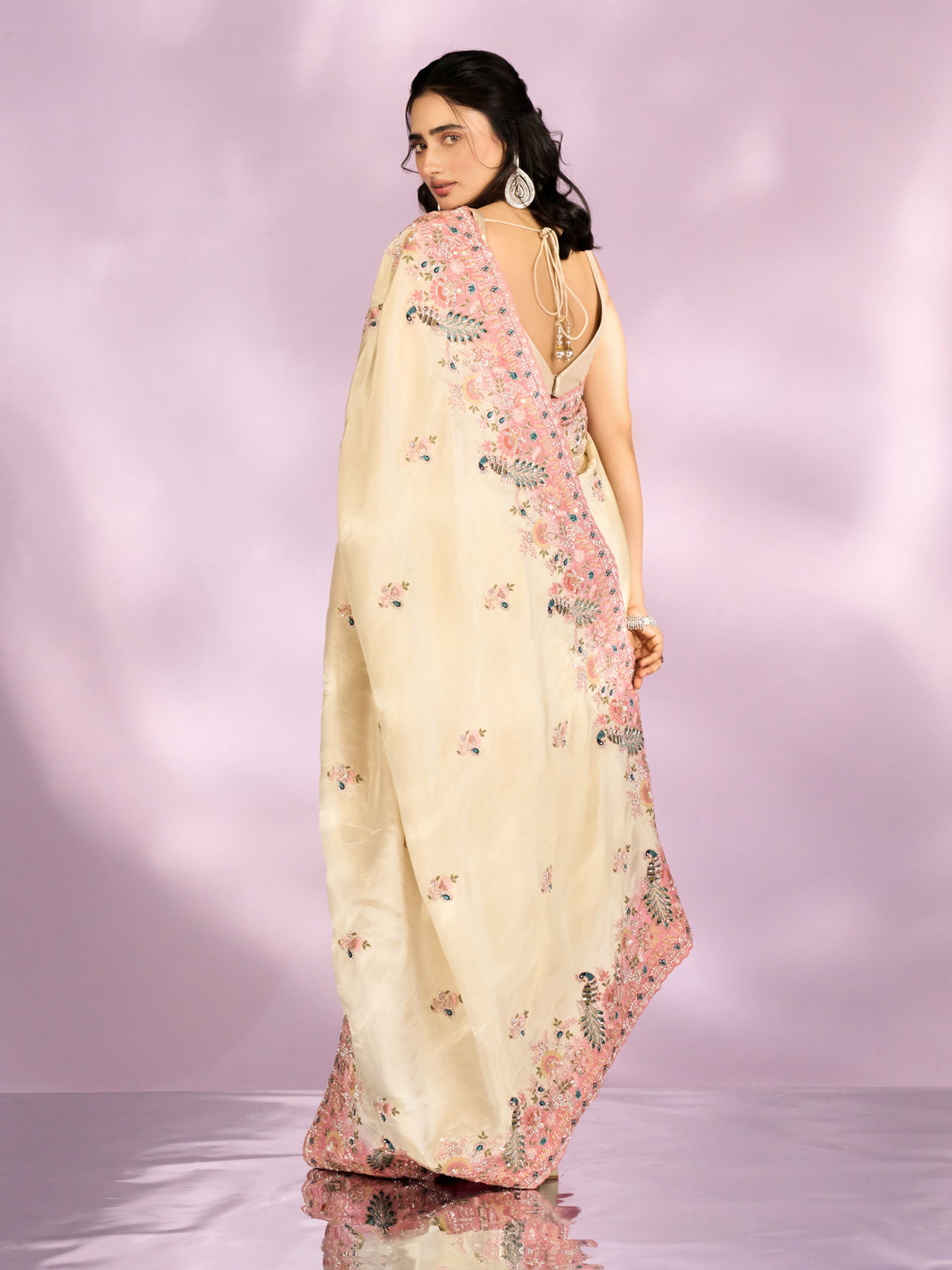 Mohey Women Enthralling Cream Organza Saree