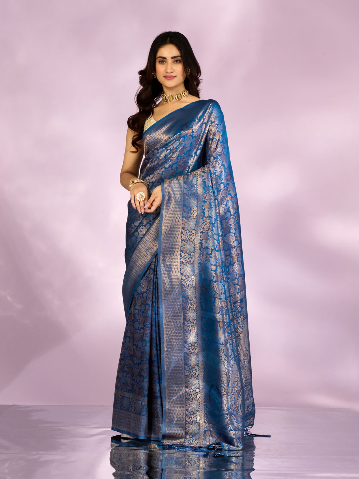 Mohey Women Indigo Blue Elegance Saree
