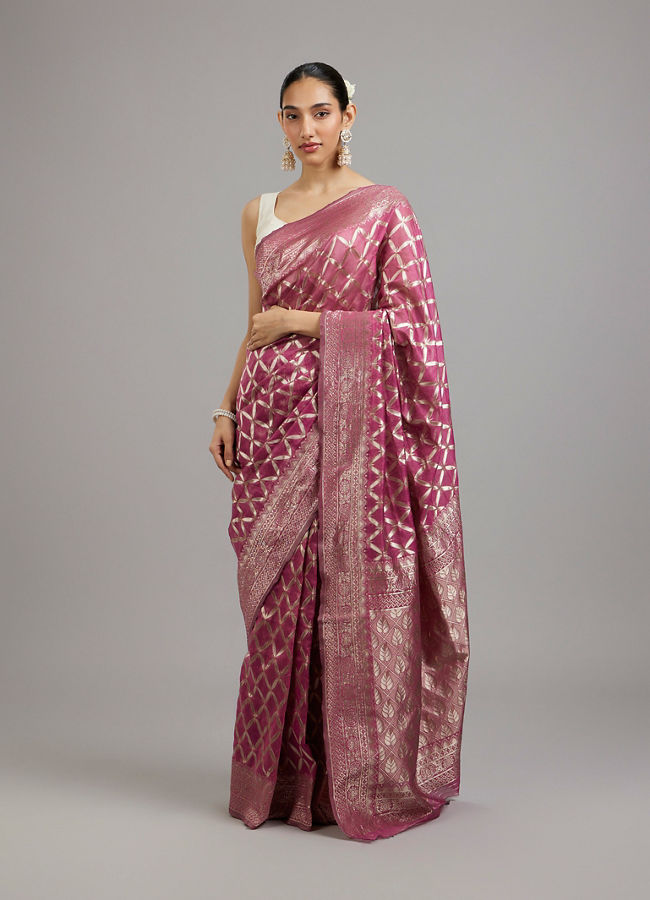 Mohey Women Purple Splendor Vibrant Saree
