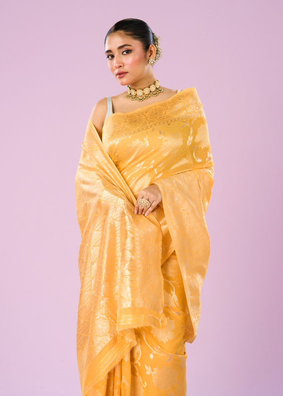 Mohey Women Sunlit Glow Saree