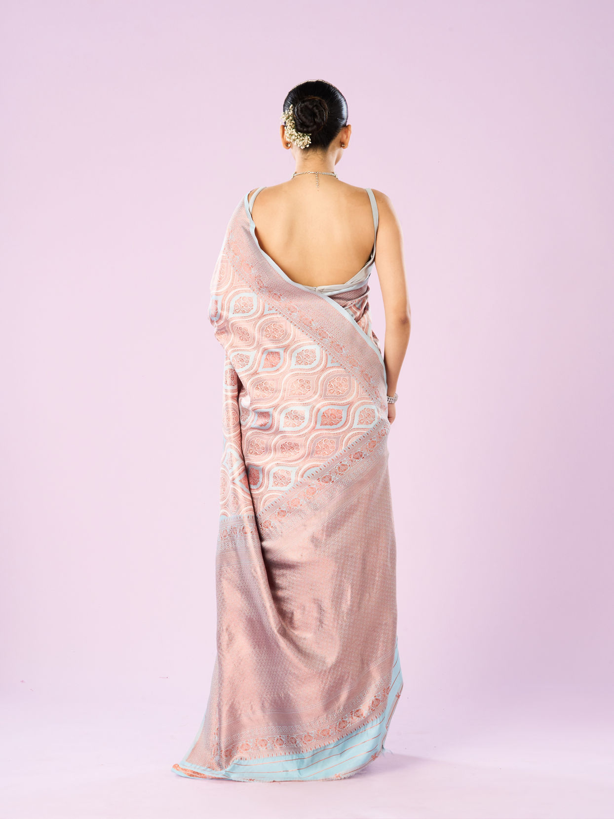 Mohey Women Light Blue Art Silk Saree