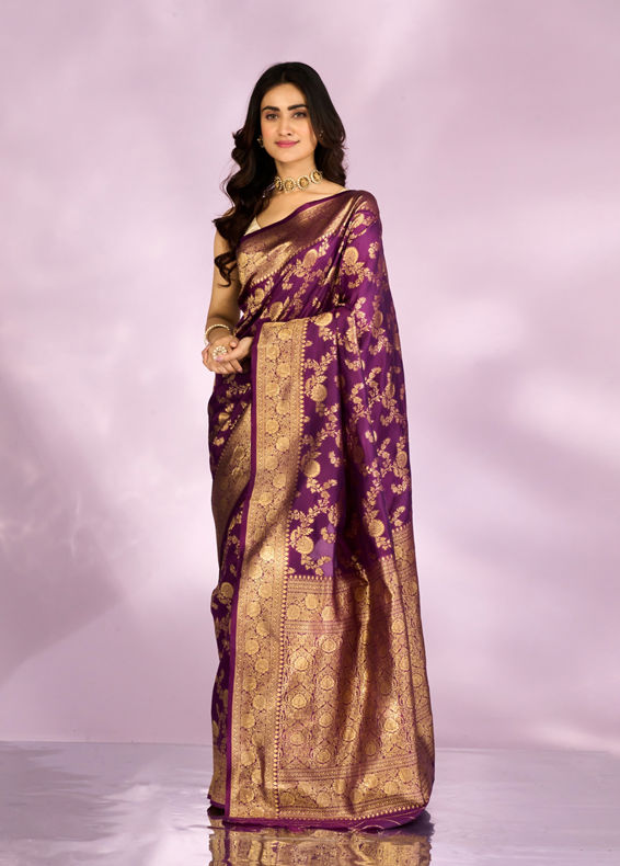 Mohey Women Exquisite Purple Elegance Saree