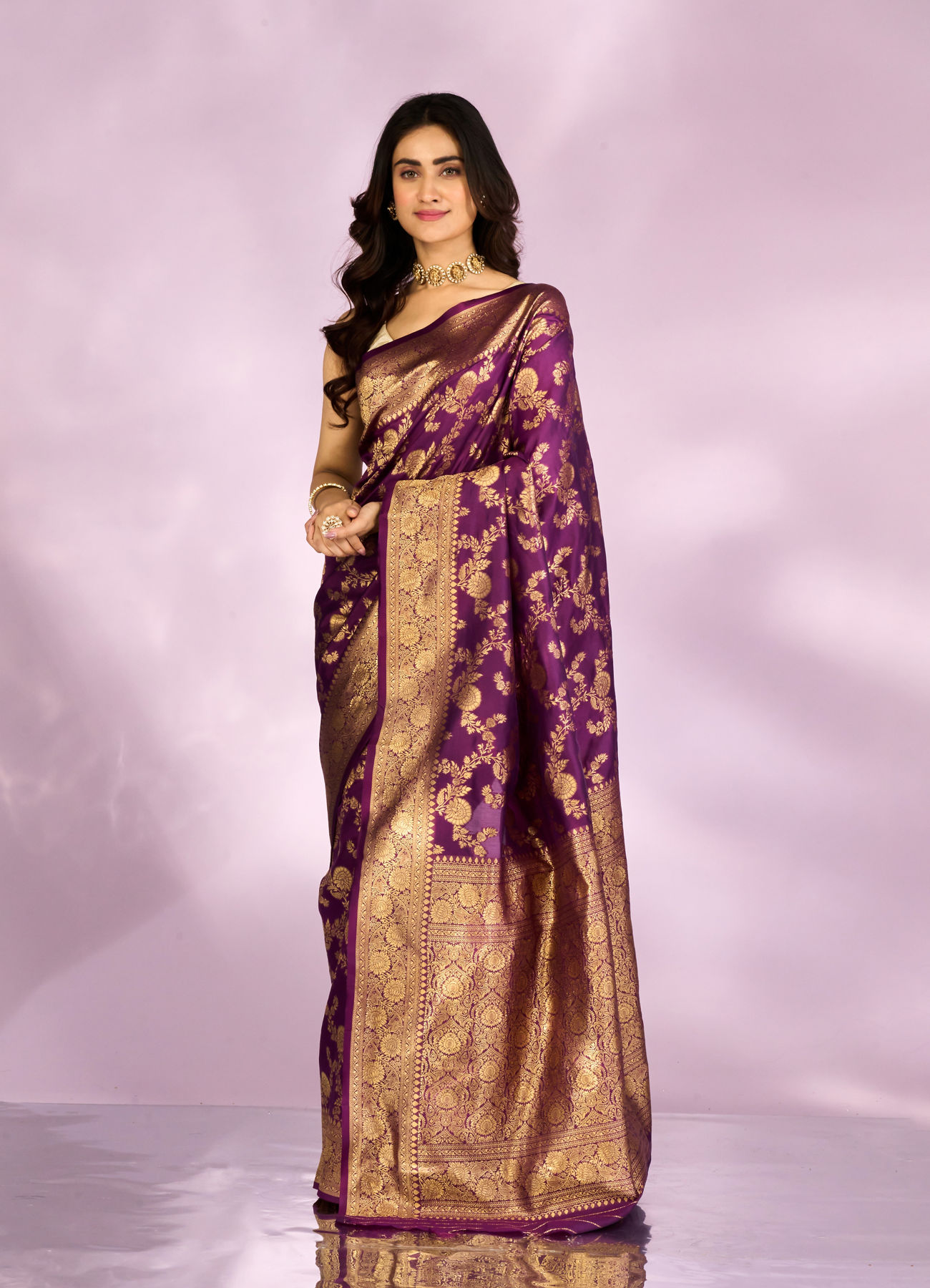 Mohey Women Exquisite Purple Elegance Saree
