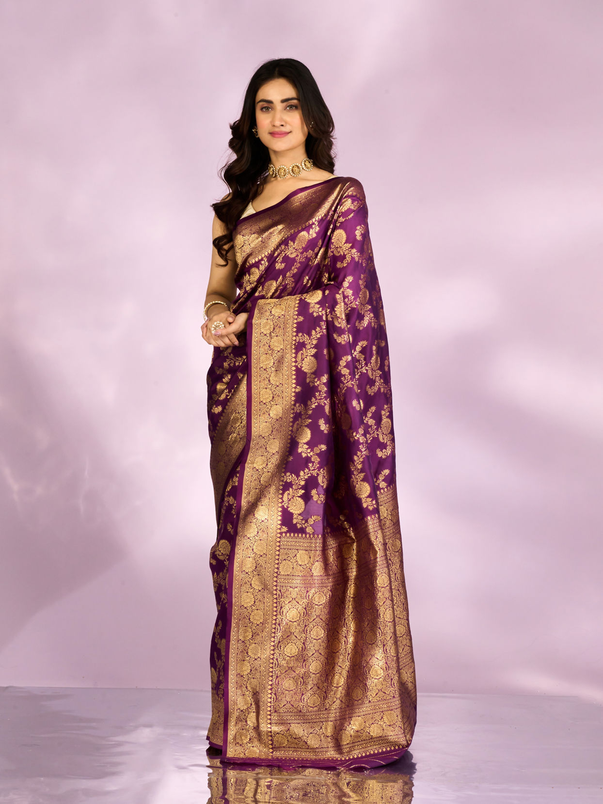 Mohey Women Exquisite Purple Elegance Saree