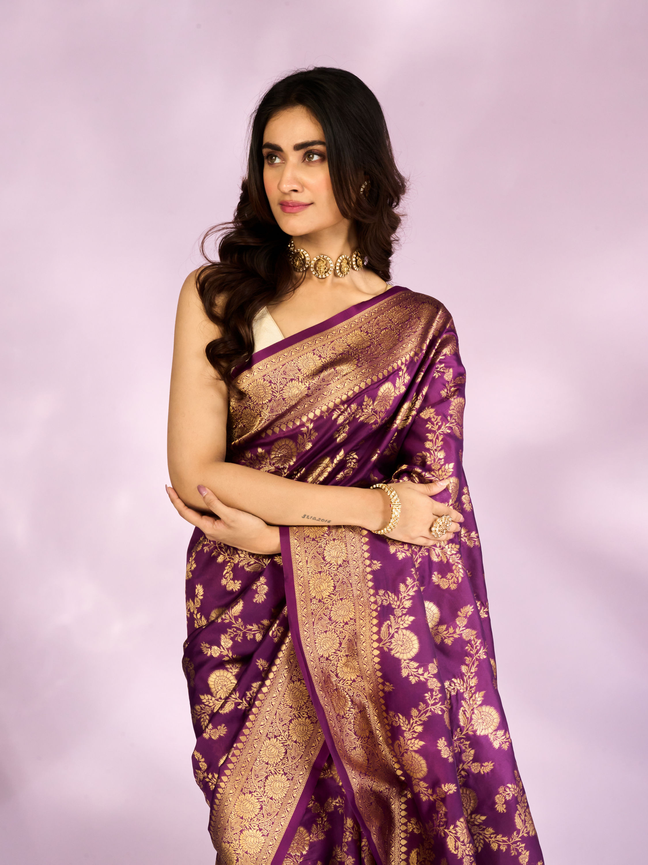 Mohey Women Exquisite Purple Elegance Saree