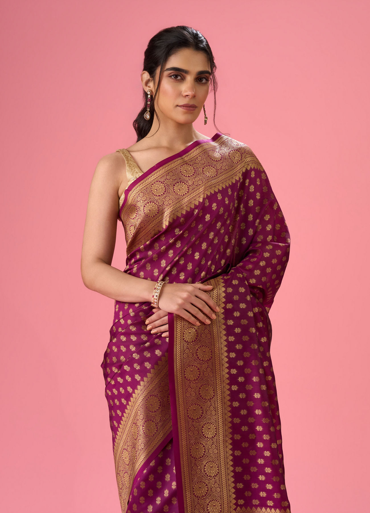 Mohey Women Wine Tint Saree Elegance