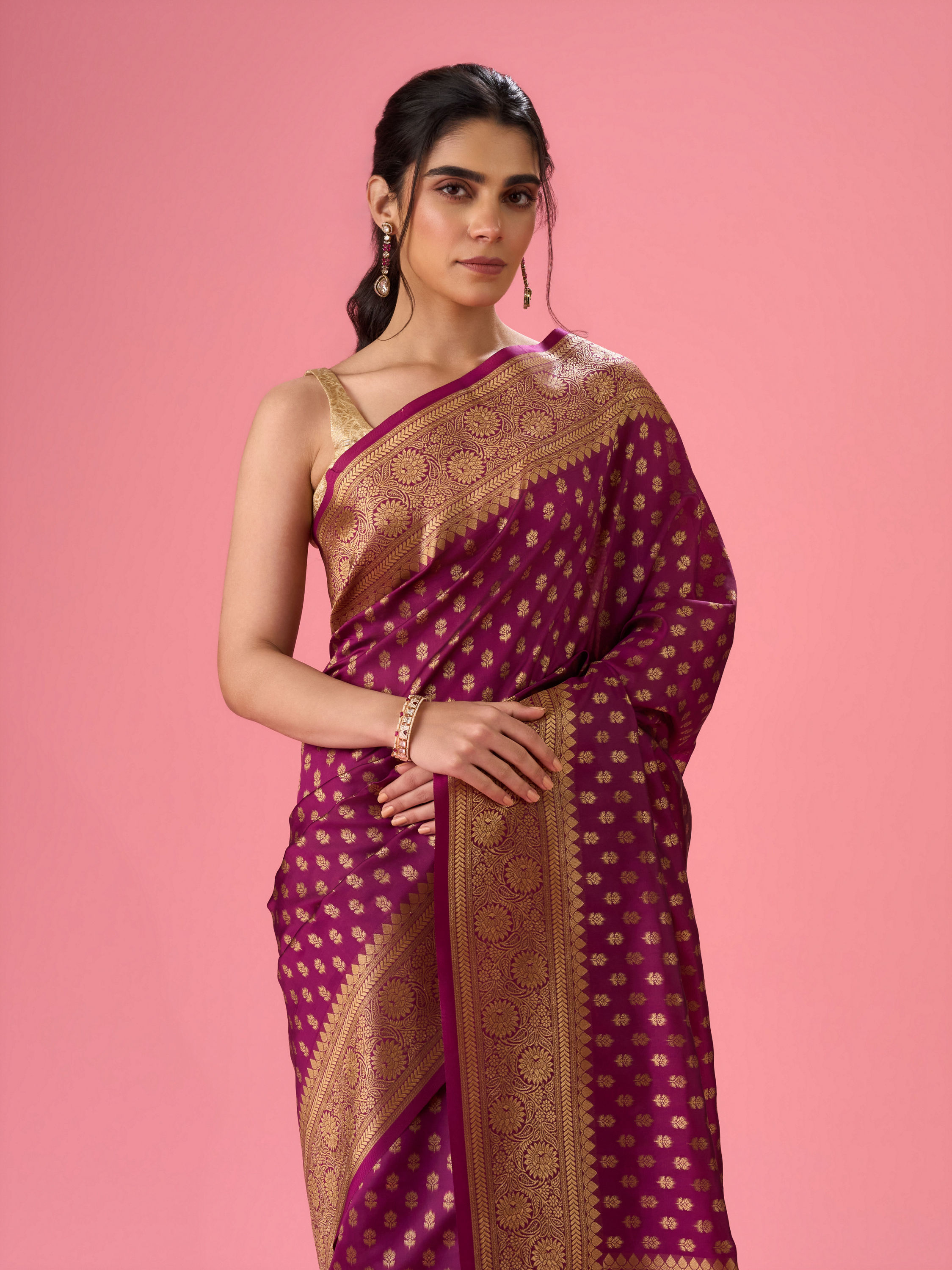 Mohey Women Wine Tint Saree Elegance