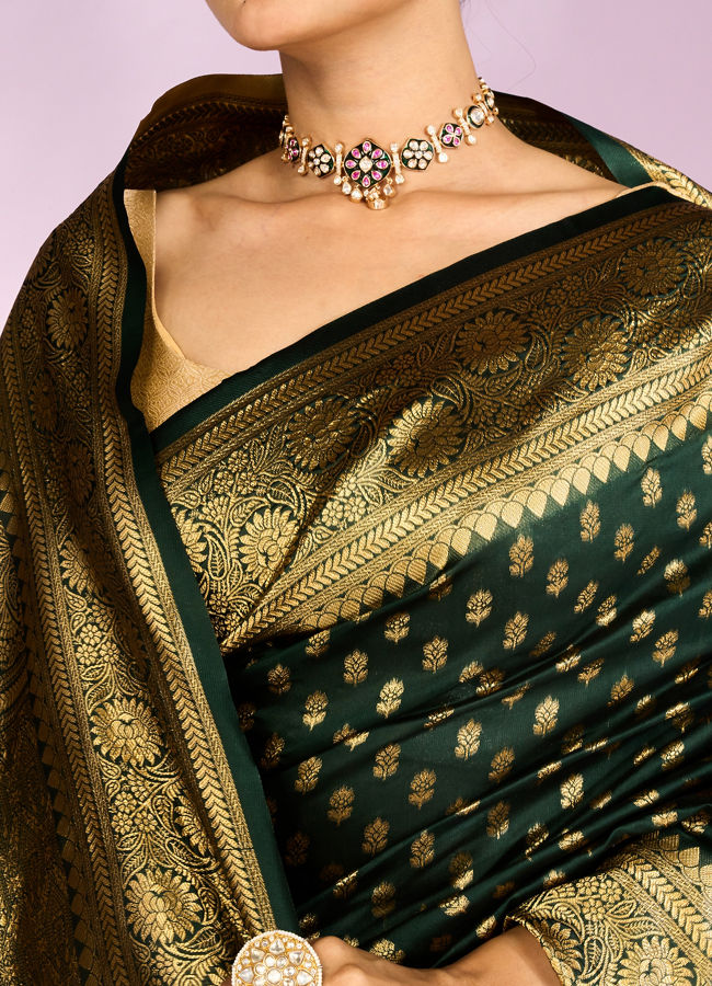 Mohey Women Enthralling Emerald Elegance Saree