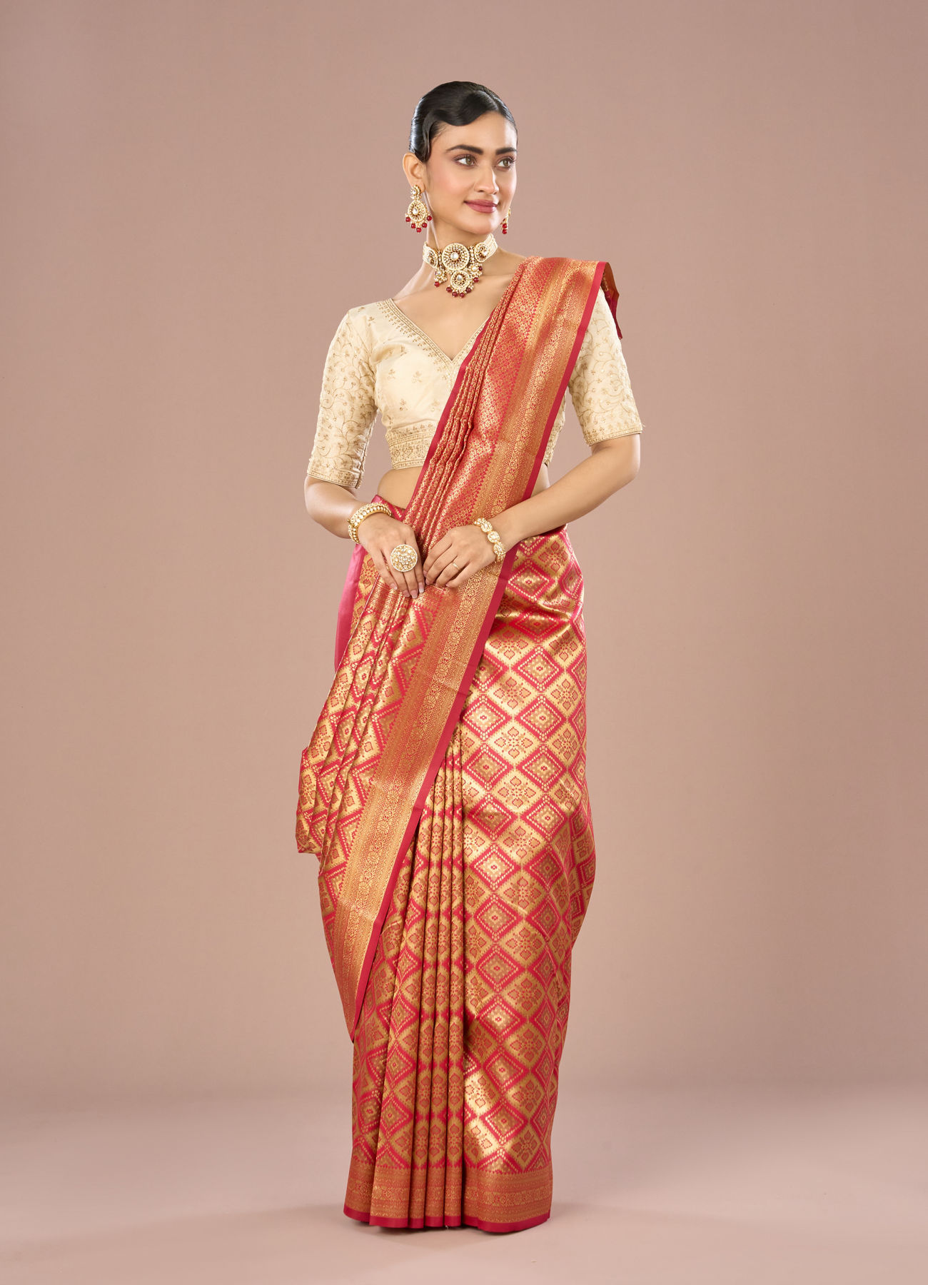 Mohey Women Pista Green Scintillation Saree