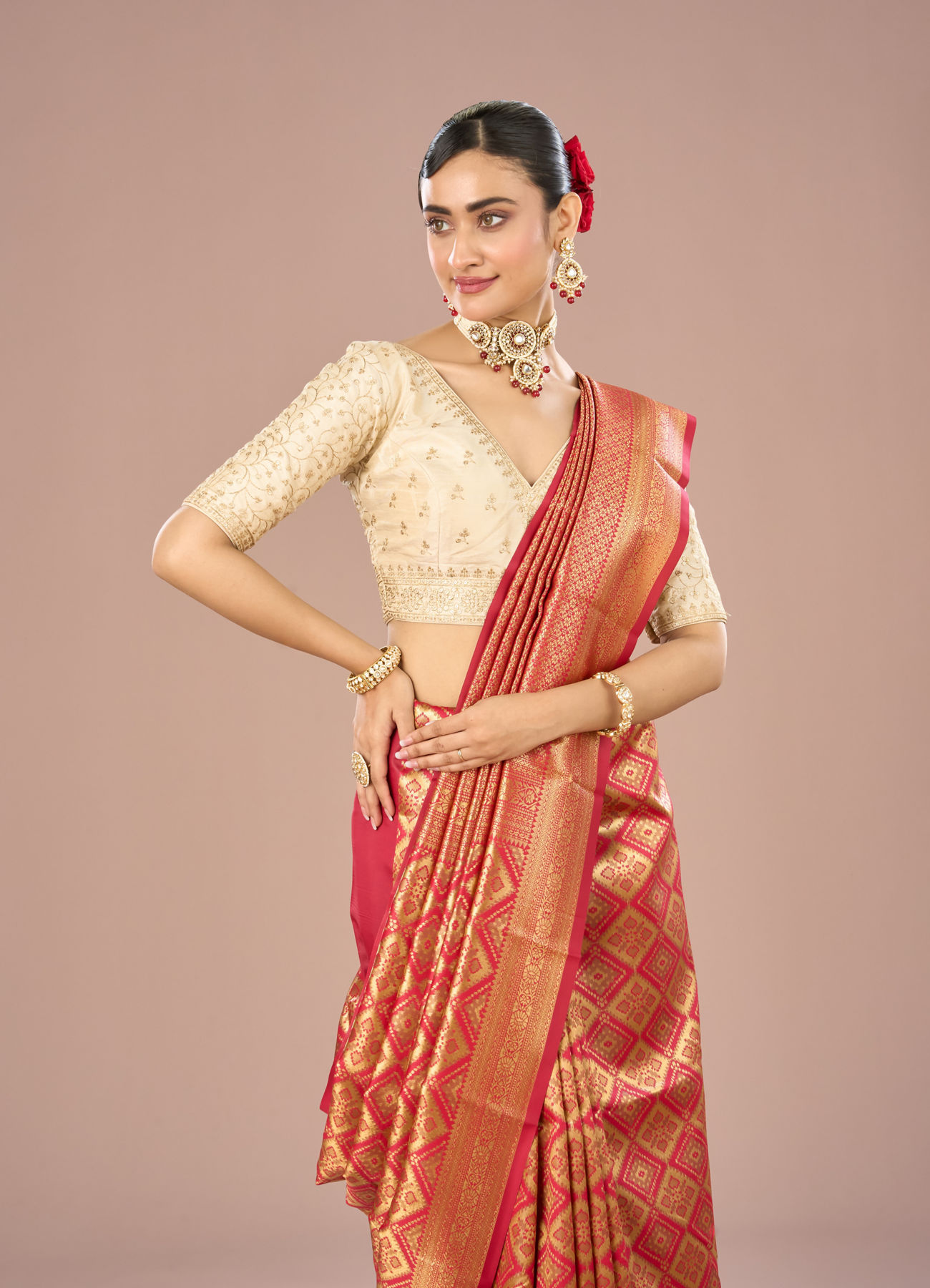 Mohey Women Pista Green Scintillation Saree