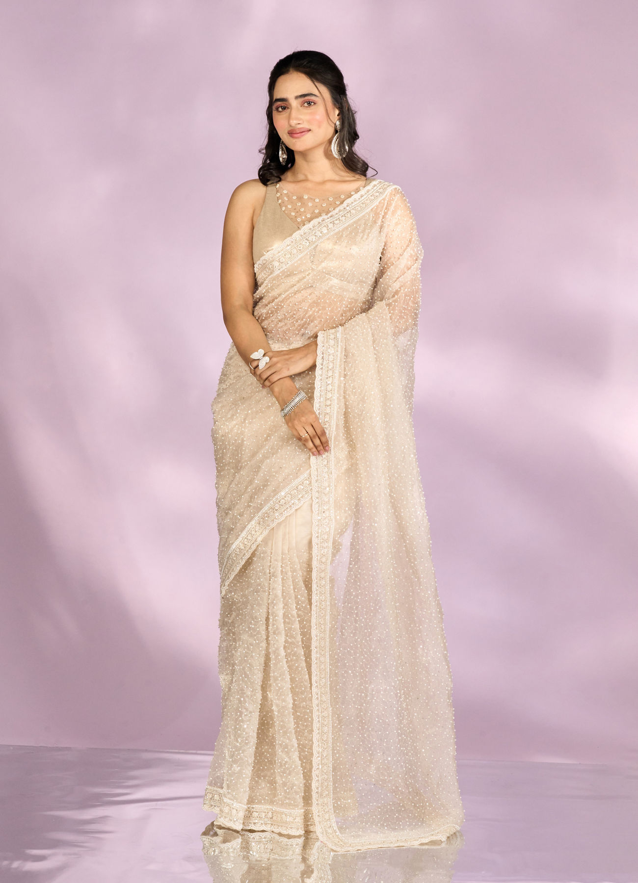 Mohey Women Elegance Redefined Cream Saree