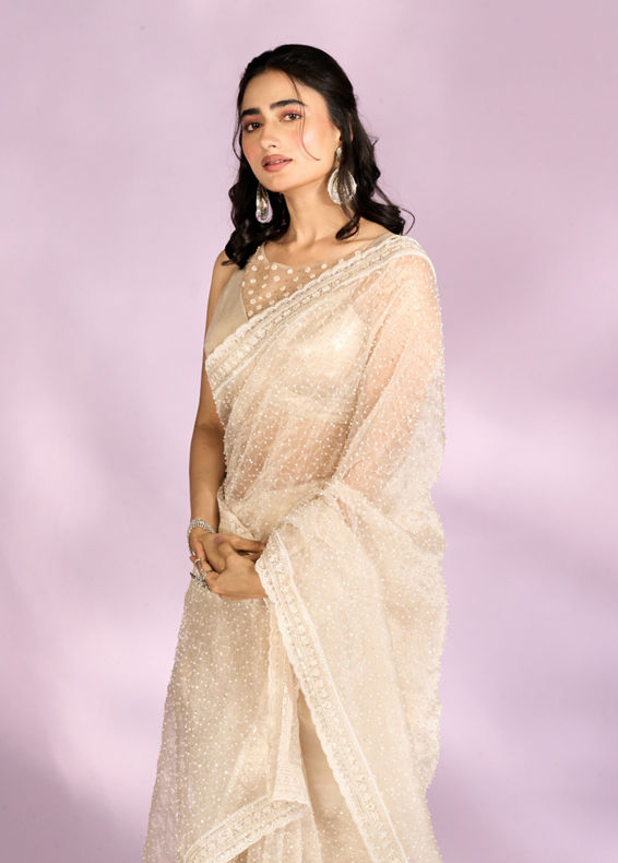 Mohey Women Elegance Redefined Cream Saree