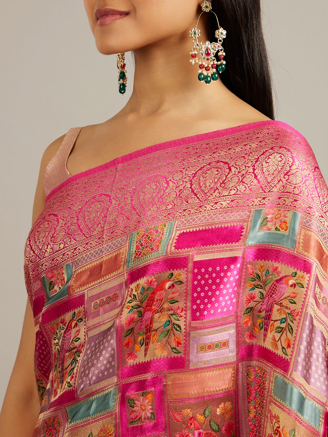 Mohey Women Rani Pink Grid Patterned Saree with Peacock Motifs