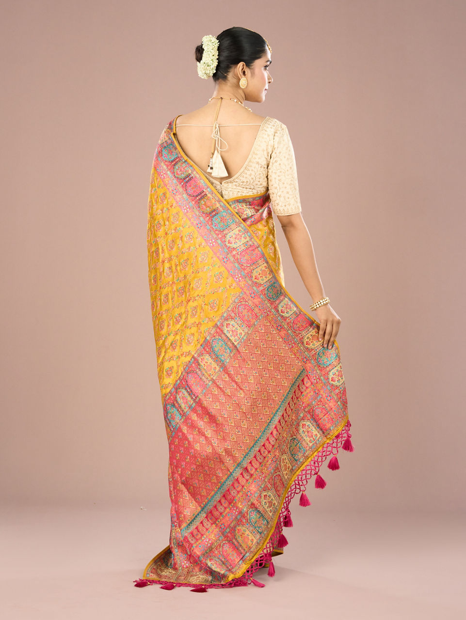 Mohey Women Mustard Yellow Satin Saree