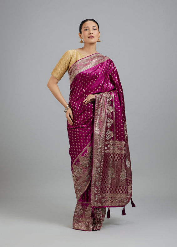 Mohey Women Wine Elegance Saree