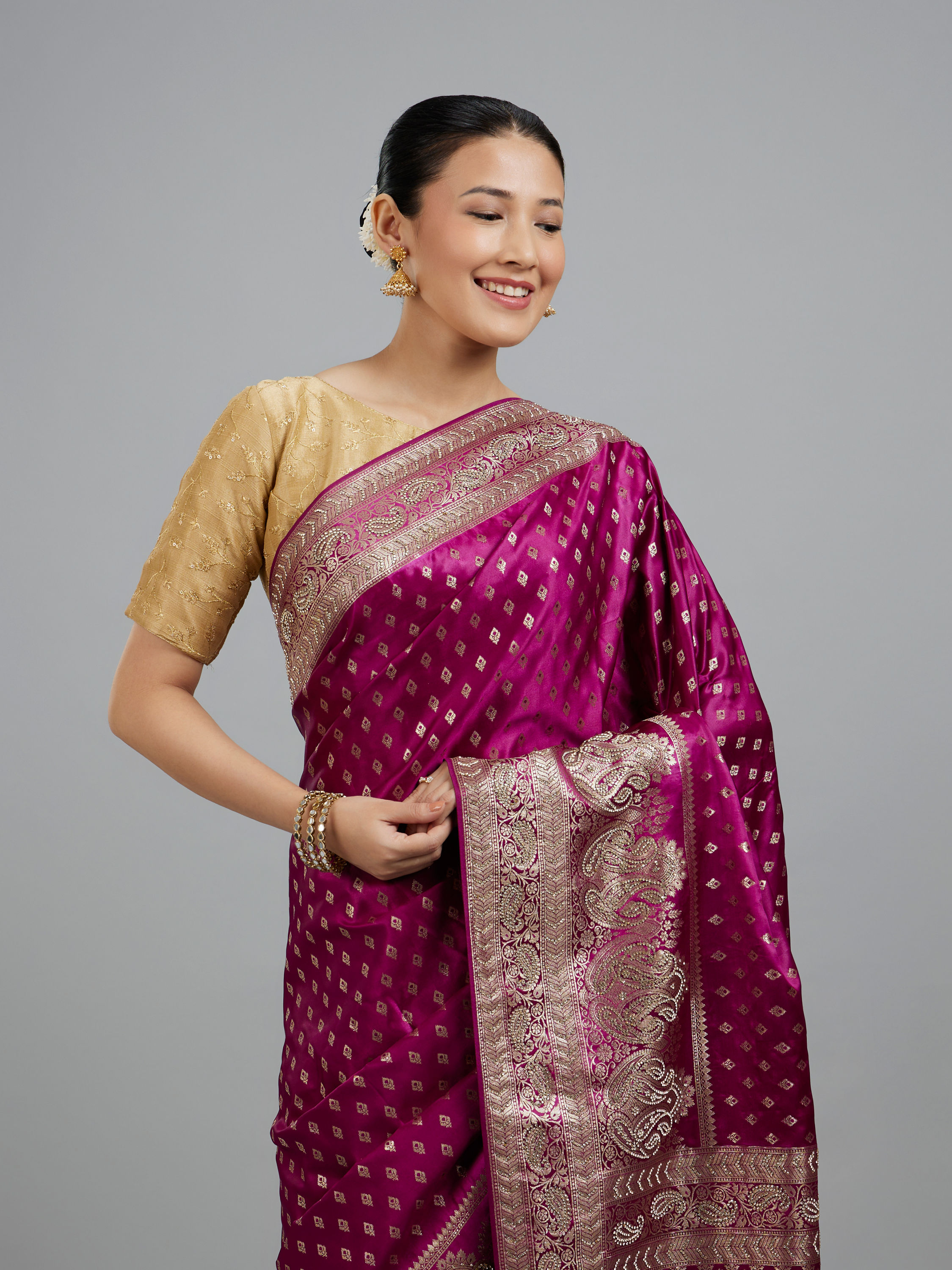 Mohey Women Wine Elegance Saree