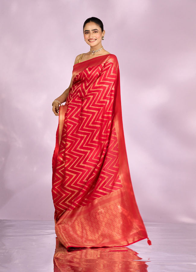 Mohey Women Glamorous Red Celebration Saree