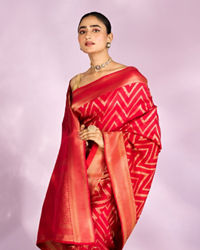 Mohey Women Glamorous Red Celebration Saree