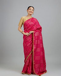 Mohey Women Elegant Pink Glory Saree