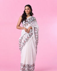 Mohey Women White Elegance Saree