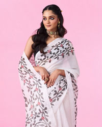 Mohey Women White Elegance Saree
