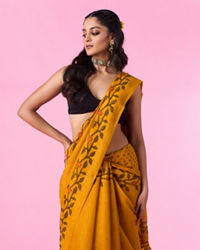 Mohey Women Sunset Glow Festive Saree