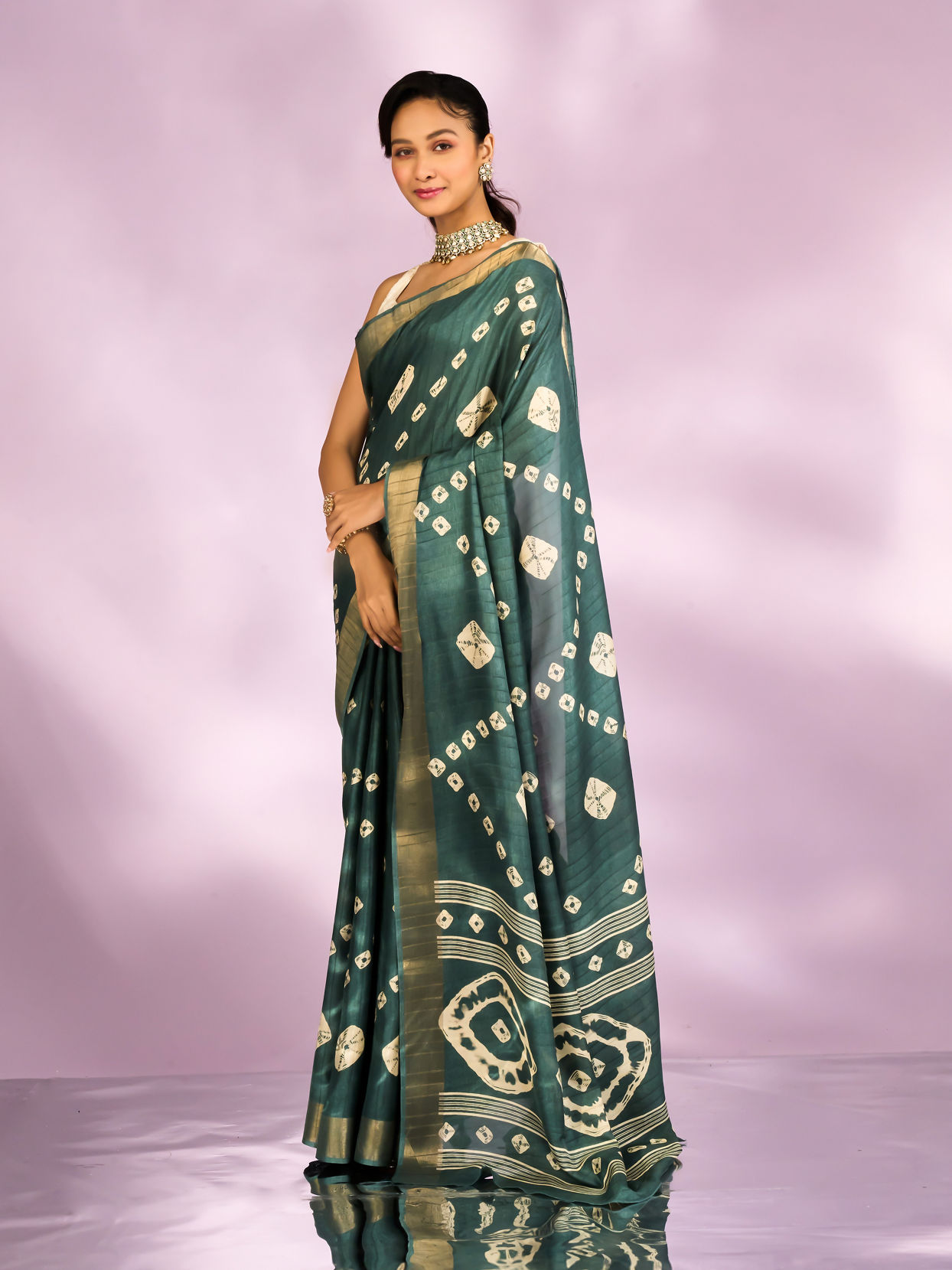 Mohey Women Sea Green Elegance Saree
