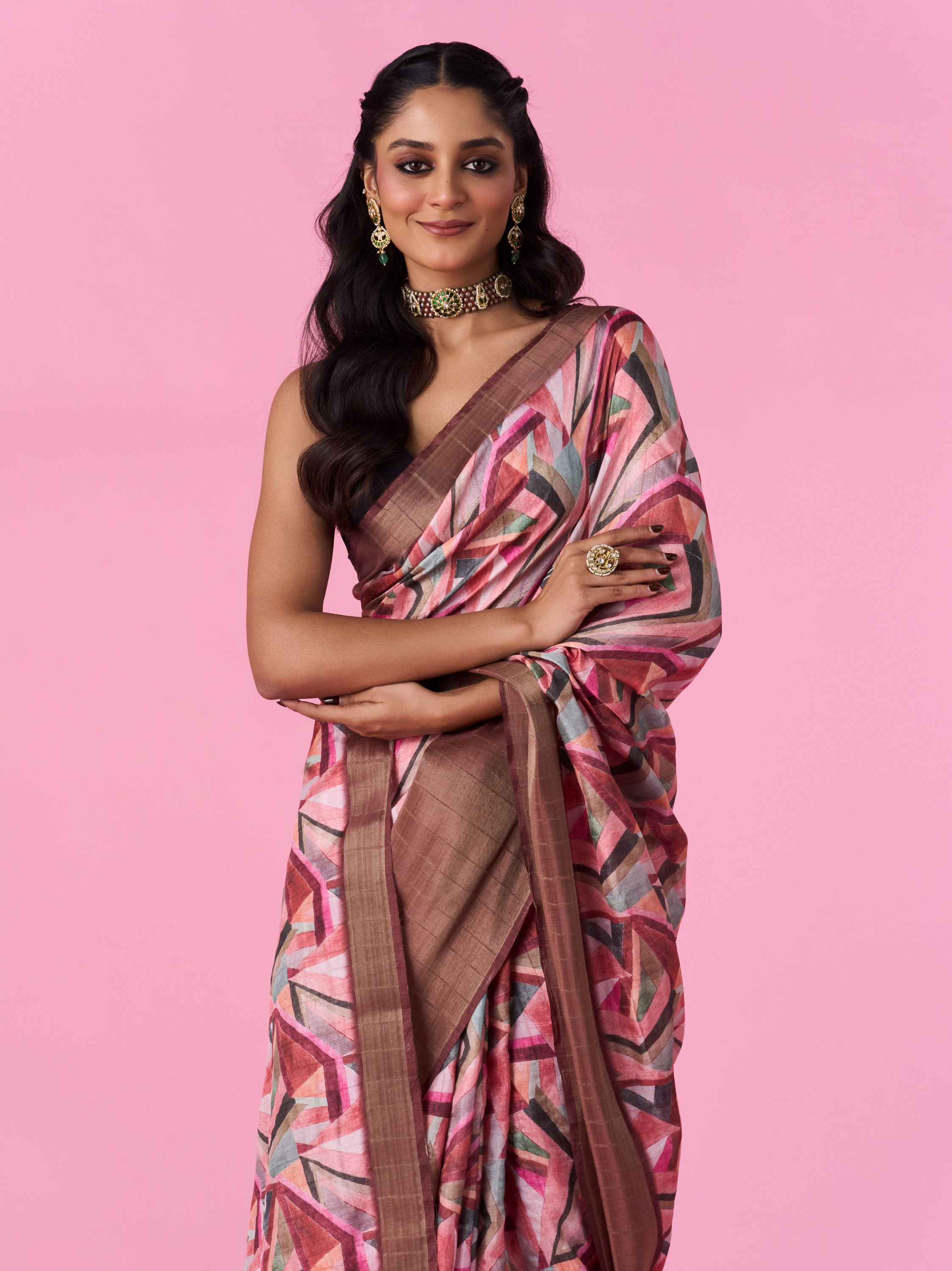 Mohey Women Ravishing Brown Saree Ensemble