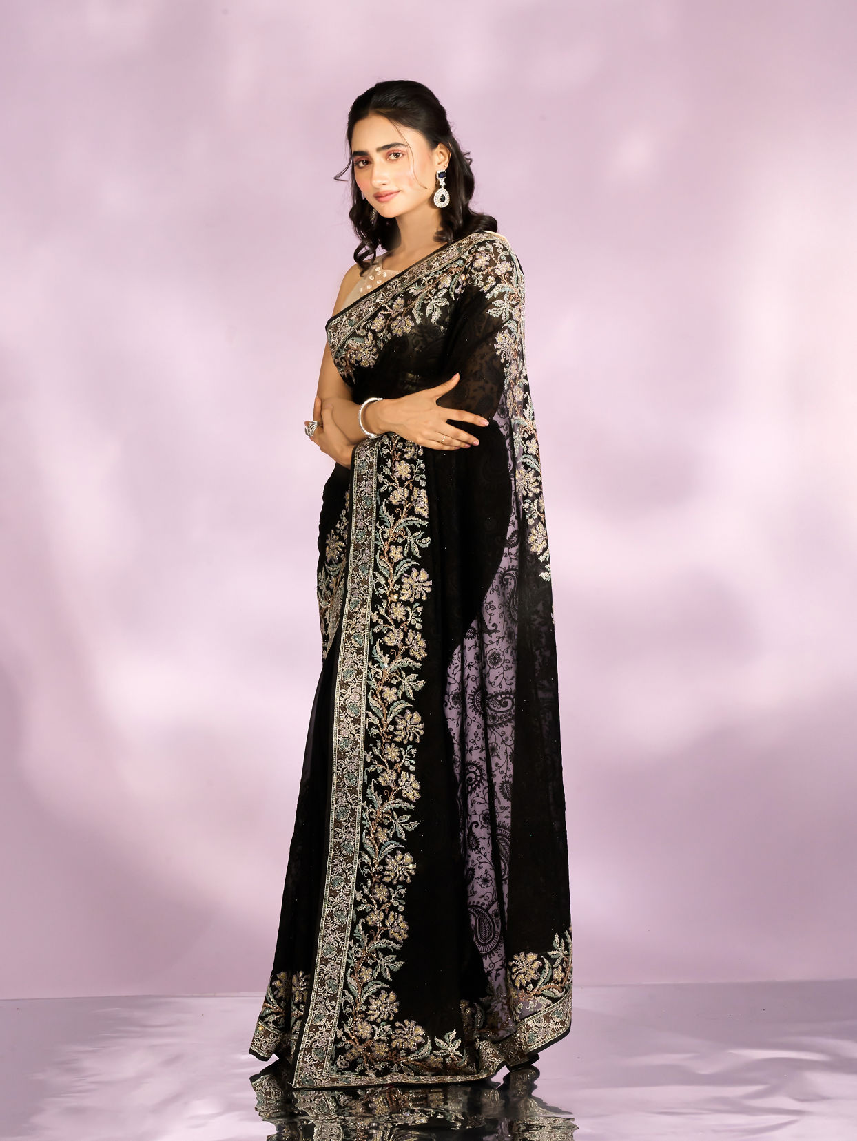 Mohey Women Black Georgette Radiance Saree