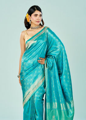 Mohey Women Ravishing Rama Green Saree