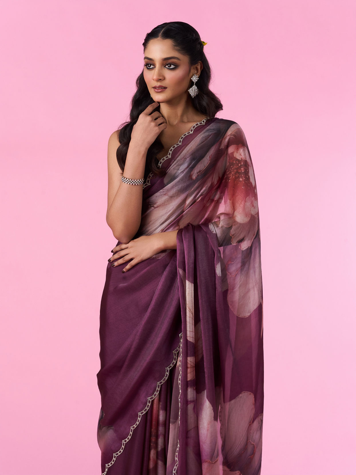 Mohey Women Enchanting Wine Chinon Saree