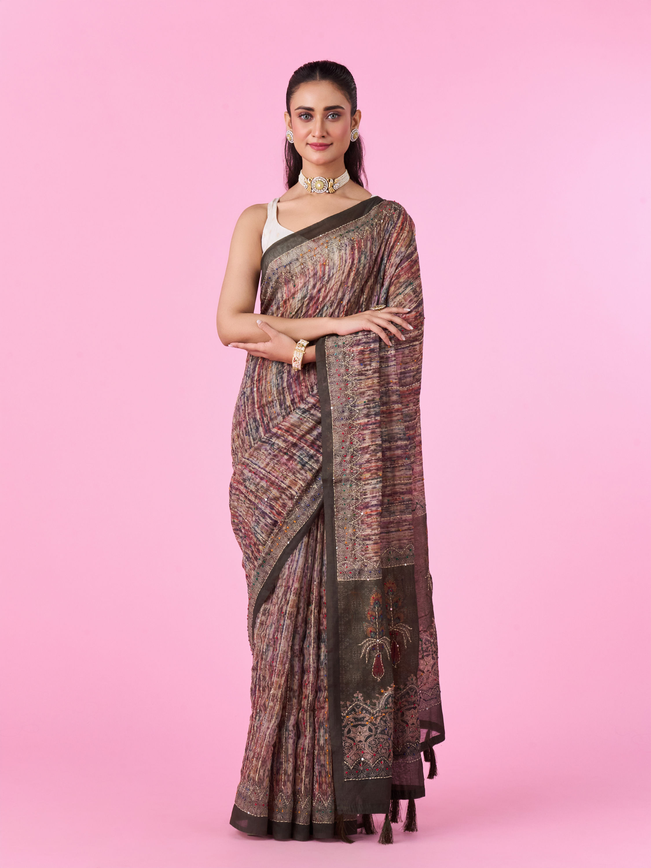 Mohey Women Enchanting Mehandi Green Silk Saree