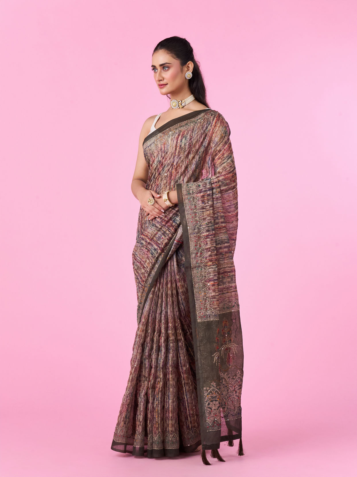 Mohey Women Enchanting Mehandi Green Silk Saree