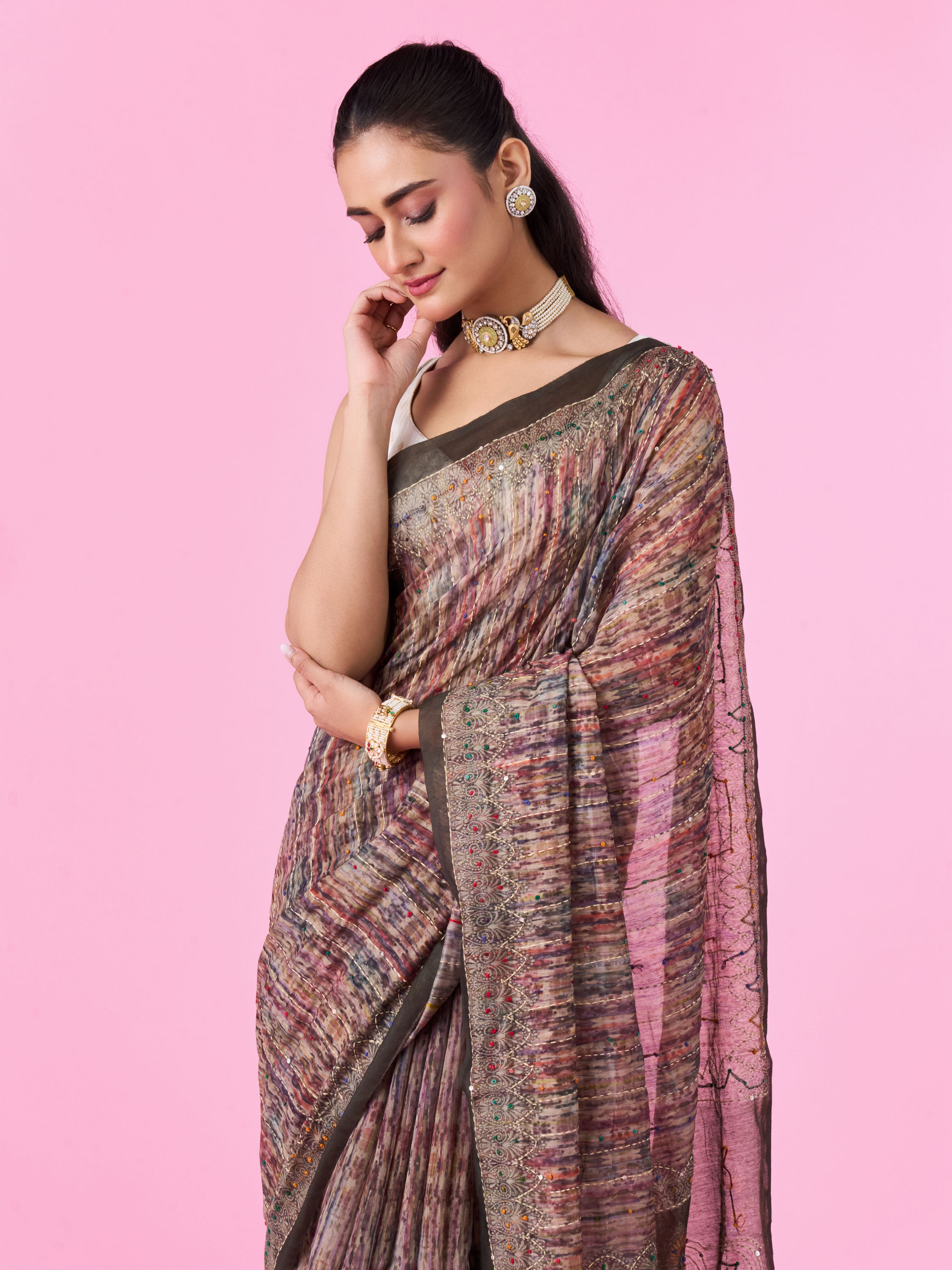 Mohey Women Enchanting Mehandi Green Silk Saree
