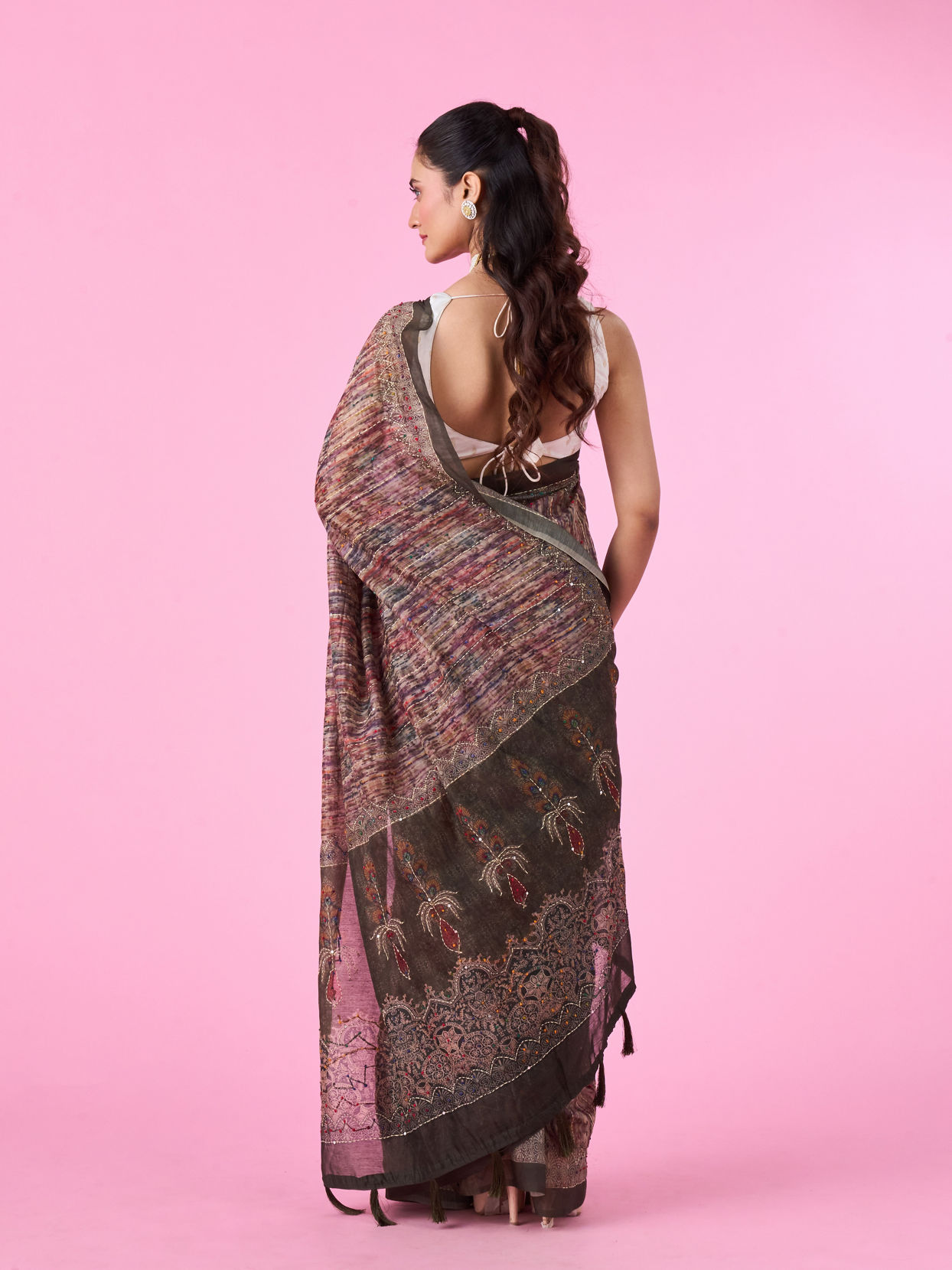 Mohey Women Enchanting Mehandi Green Silk Saree