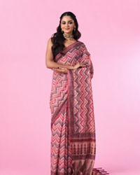 Mohey Women Pink Floral Drape Saree