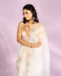 Mohey Women Gleaming White Organza Saree