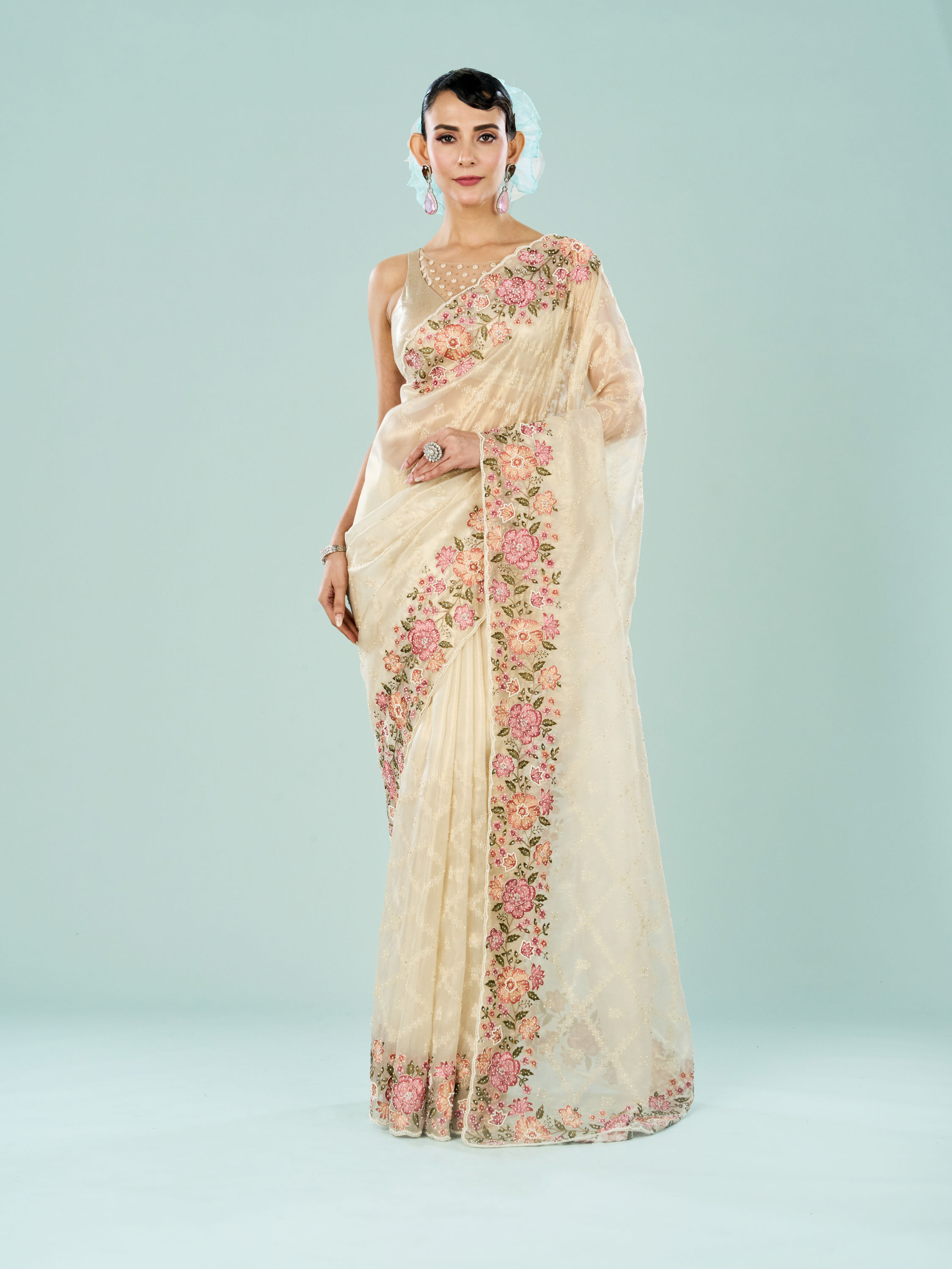 Mohey Women Cream Dream Organza Saree