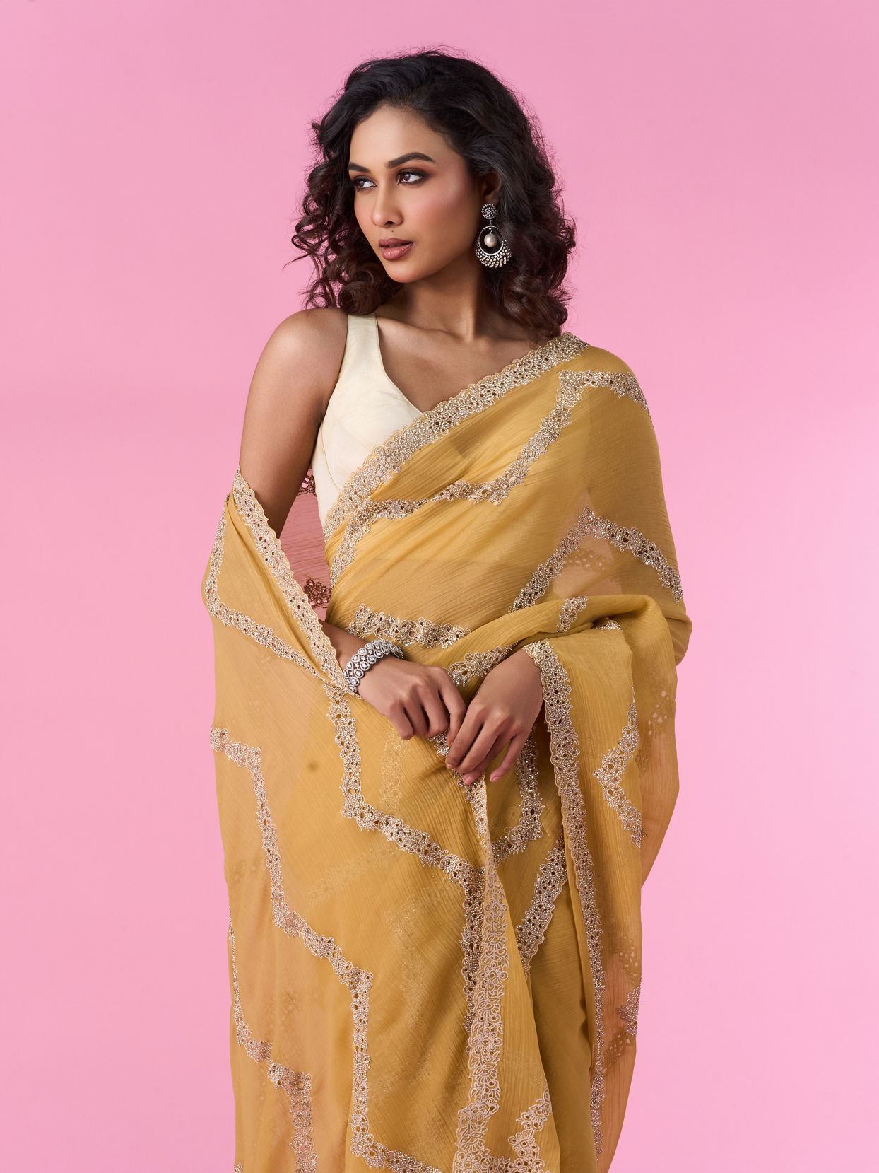 Mohey Women Ravishing Yellow Chinon Saree