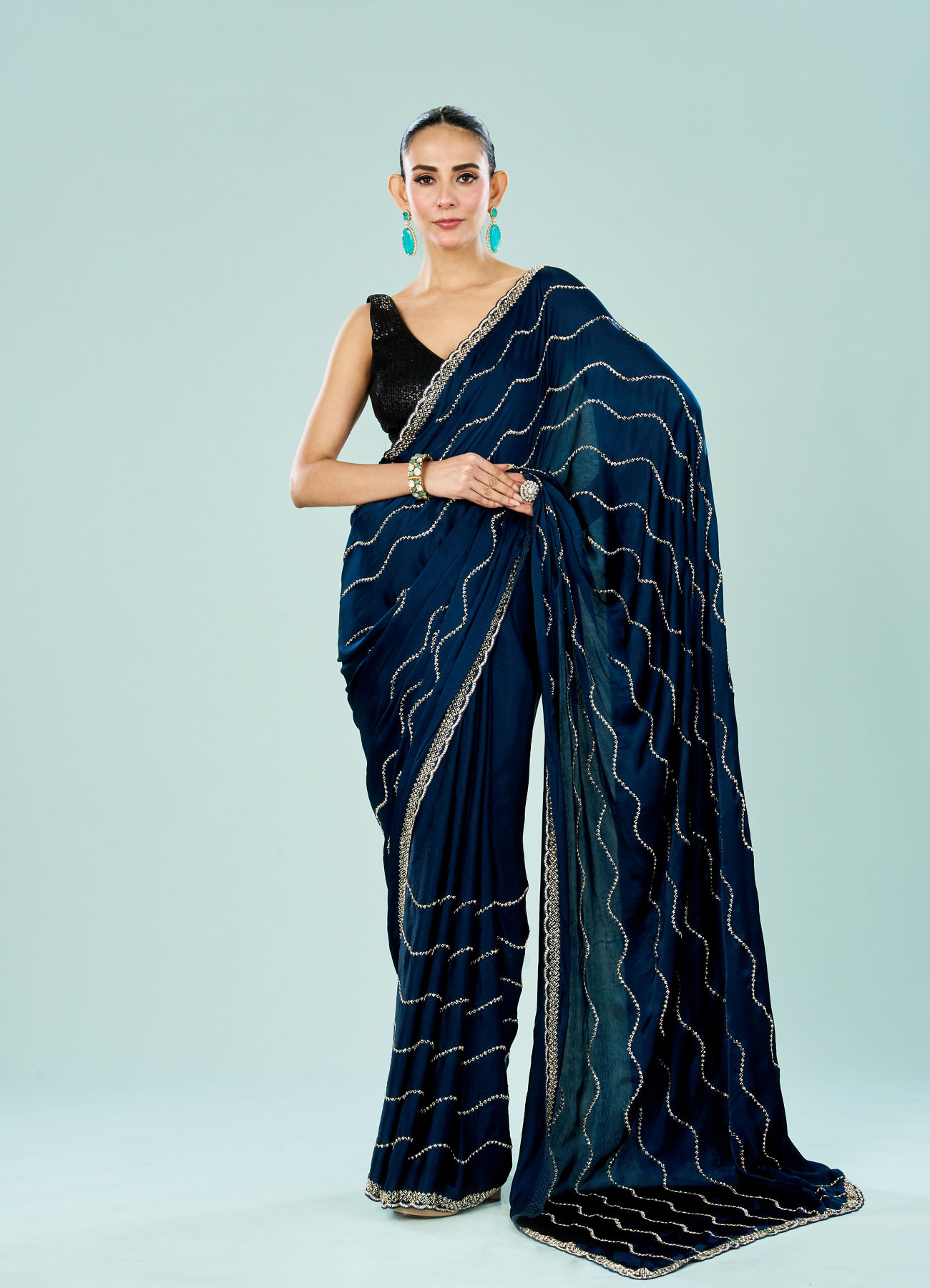 Mohey Women Indigo Blue Satin Saree