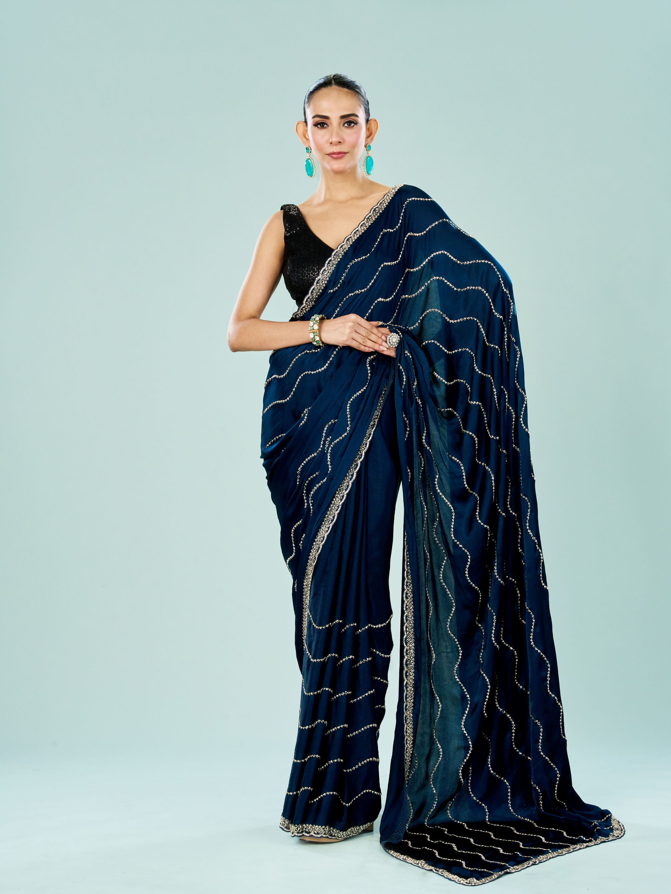 Mohey Women Indigo Blue Satin Saree