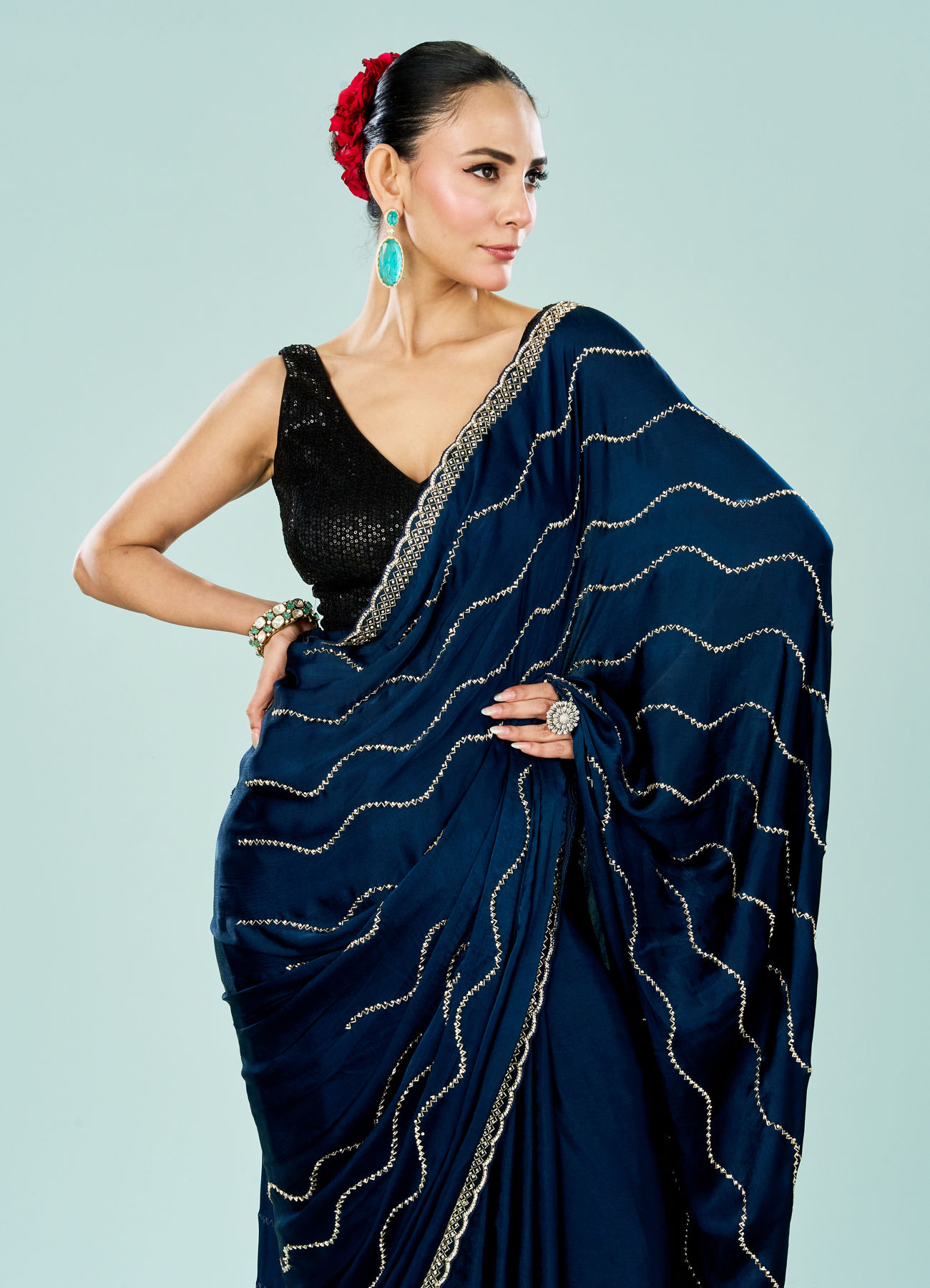 Mohey Women Indigo Blue Satin Saree