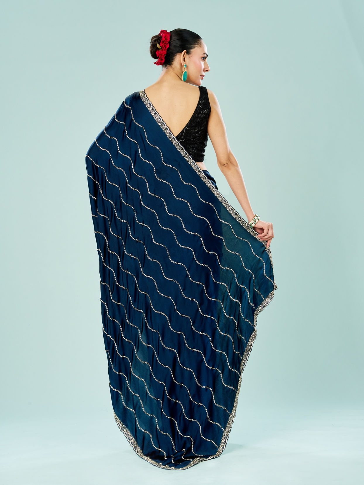 Mohey Women Indigo Blue Satin Saree