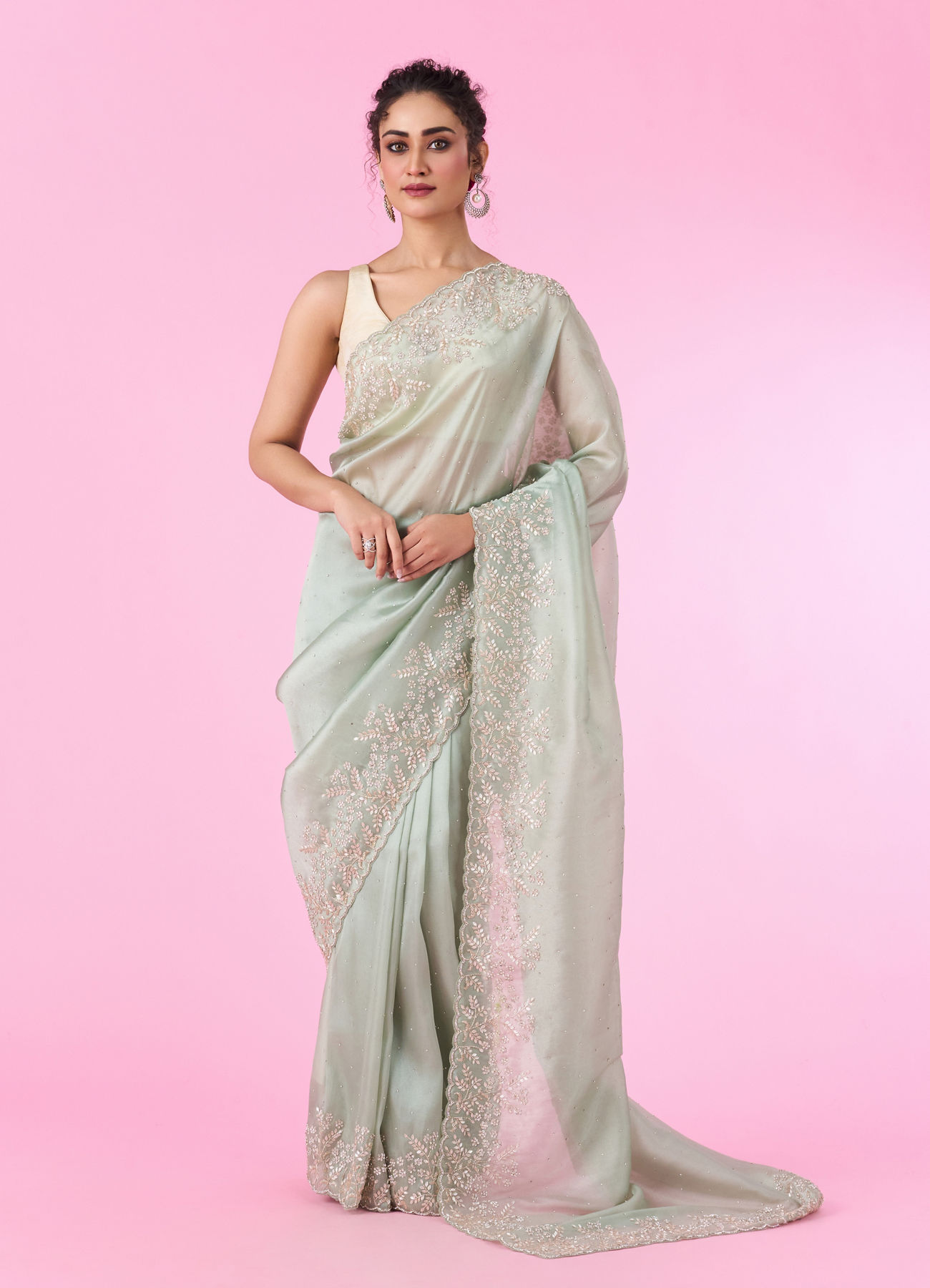 Mohey Women Opulent Green Organza Saree