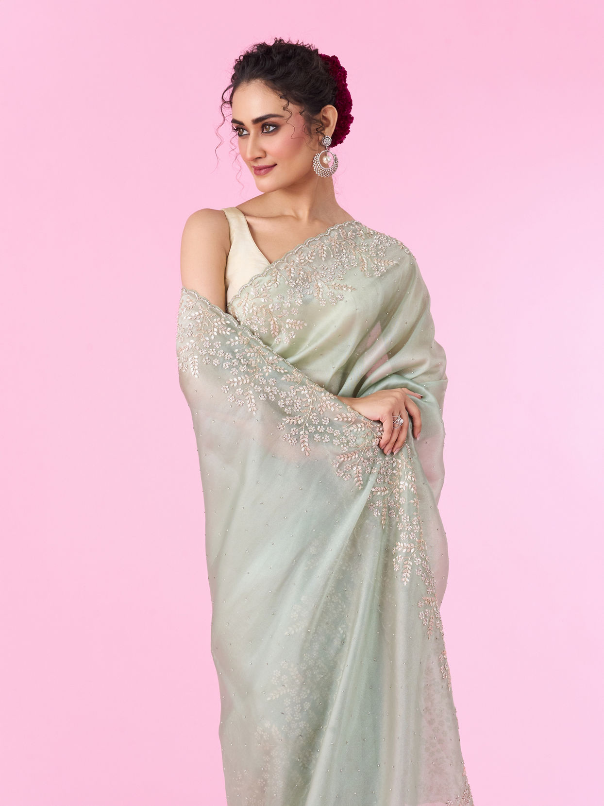 Mohey Women Opulent Green Organza Saree
