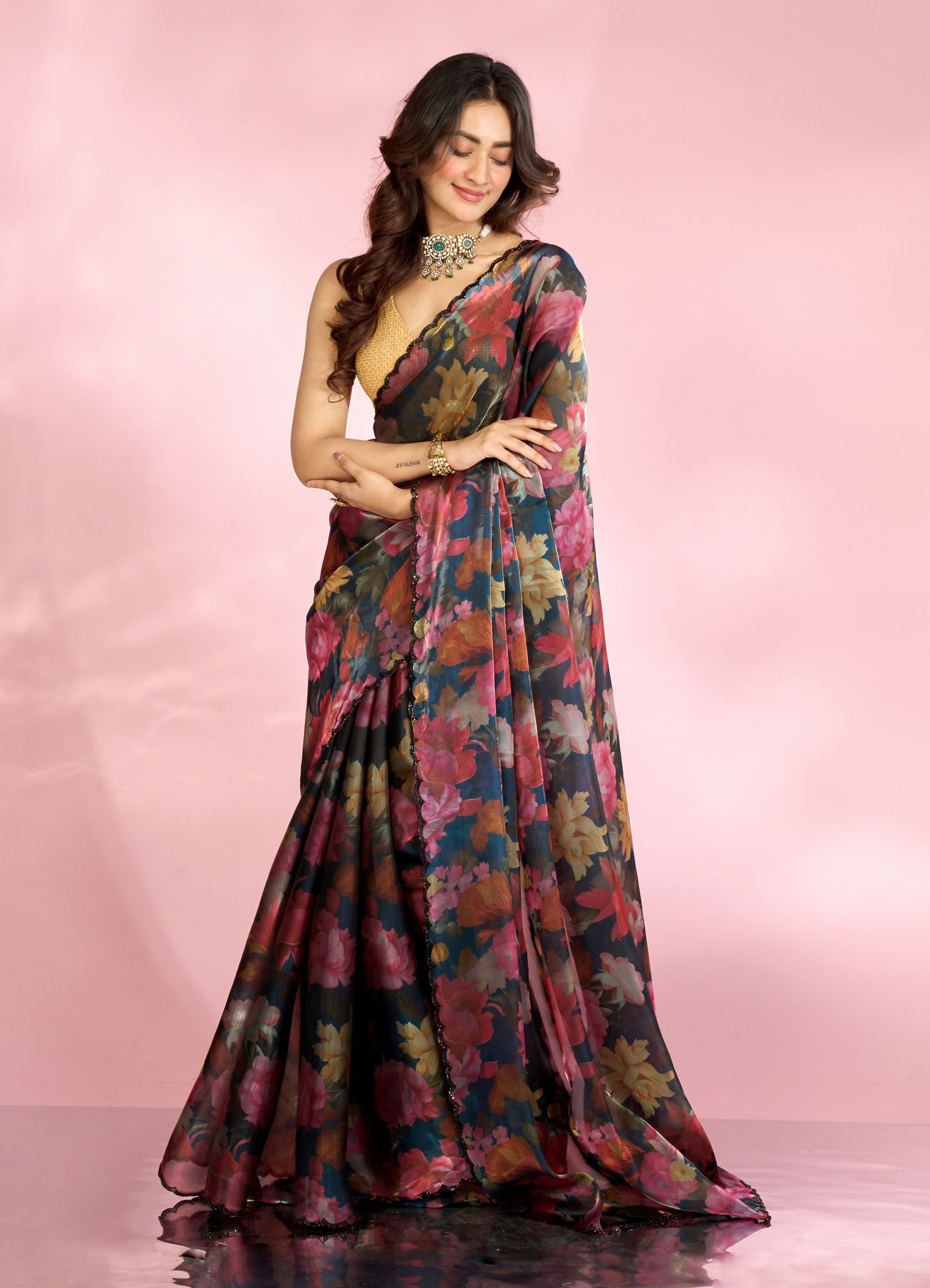 Mohey Women Elegant Blue Organza Saree