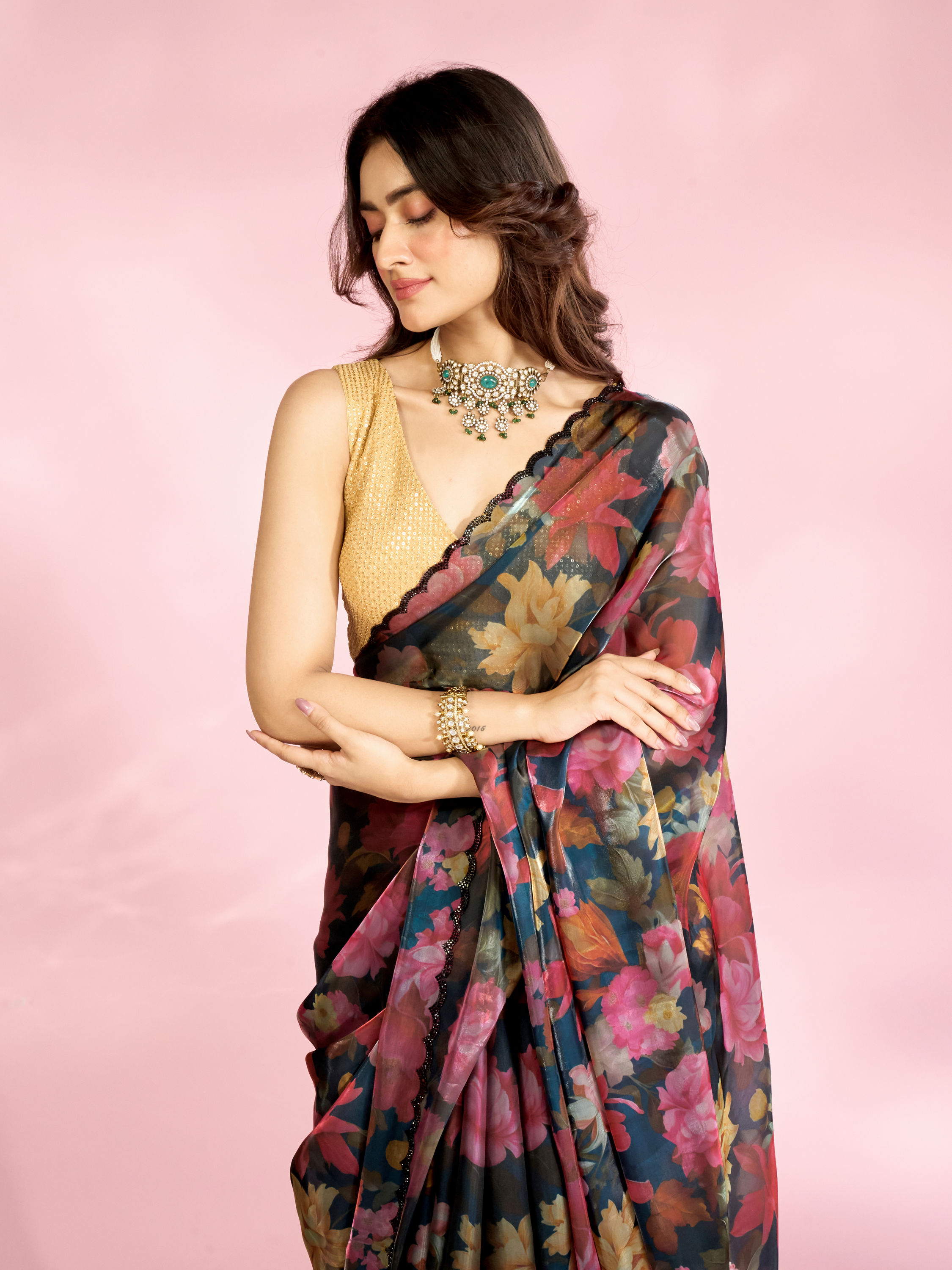 Mohey Women Elegant Blue Organza Saree