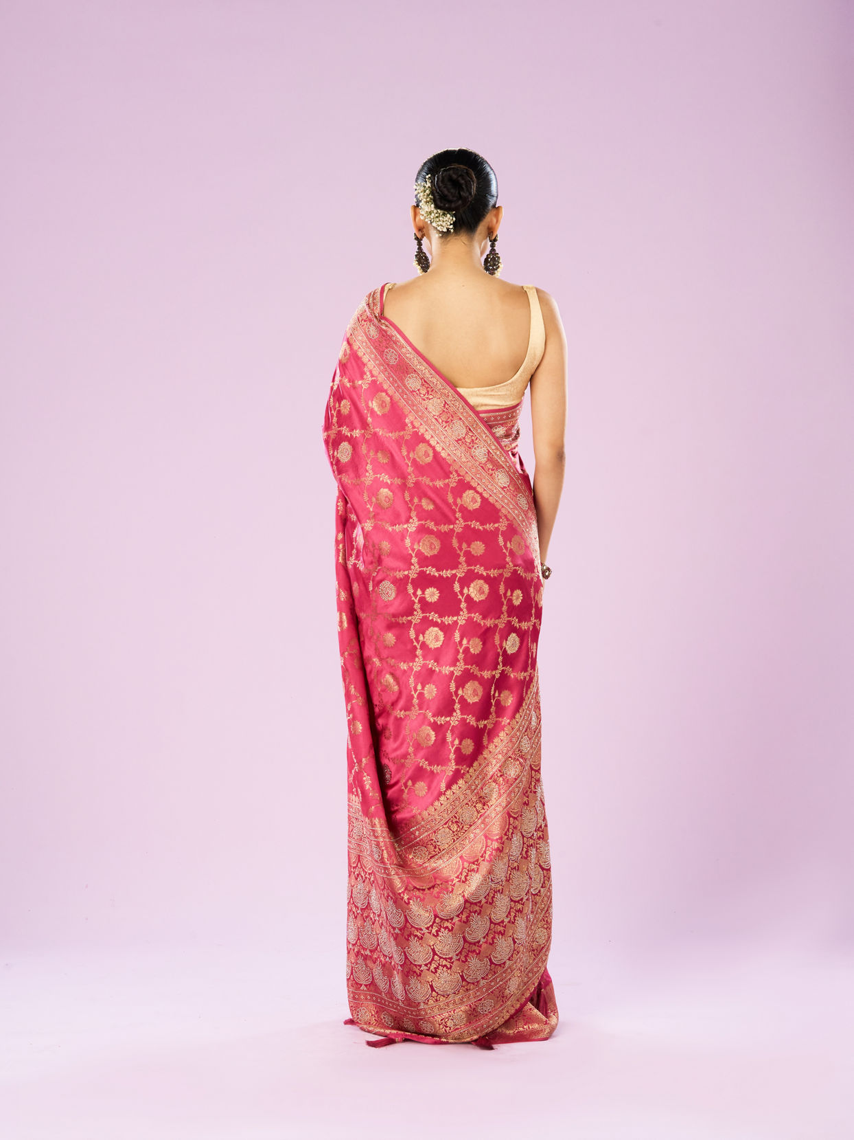 Mohey Women Dazzling Dusty Pink Saree